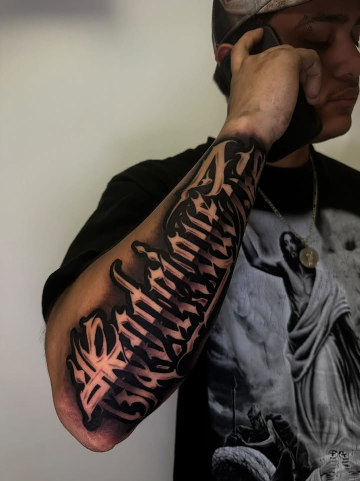 Script Sleeve
